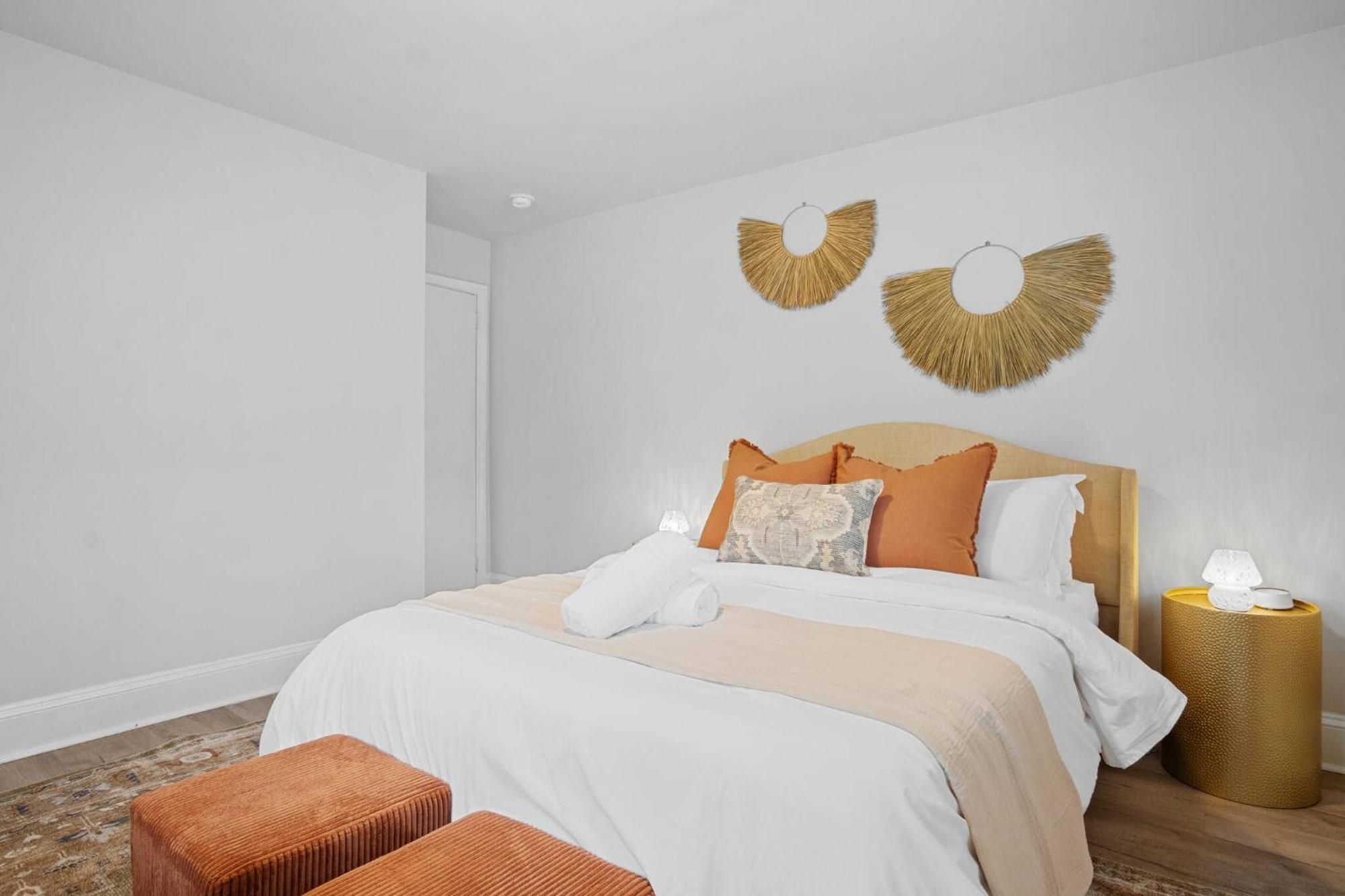 Holiday home 3bd Near Dt | Bbq, Backyard Games & Outdoor Dining *