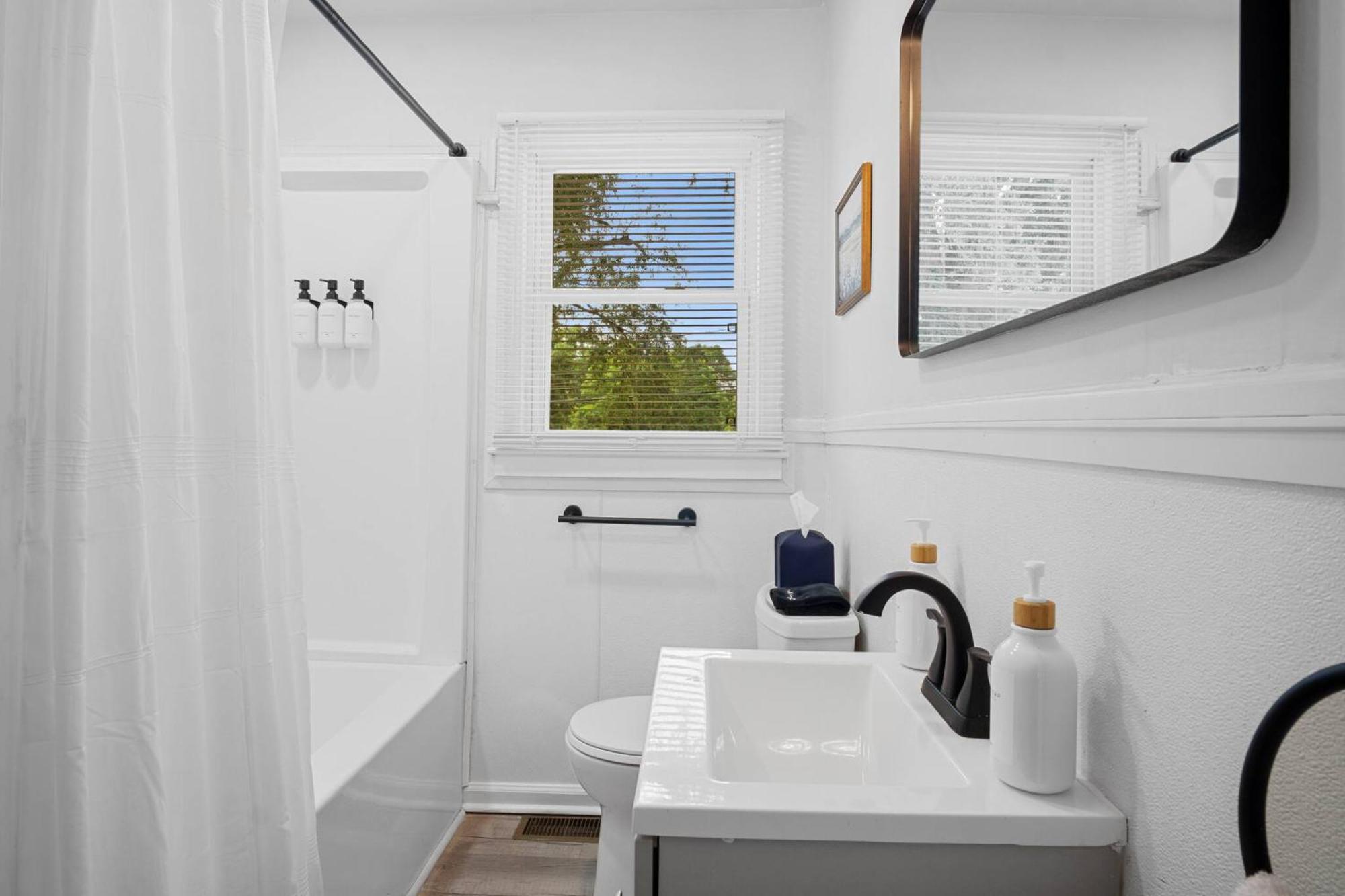 Holiday home 3bd Near Dt | Bbq, Backyard Games & Outdoor Dining