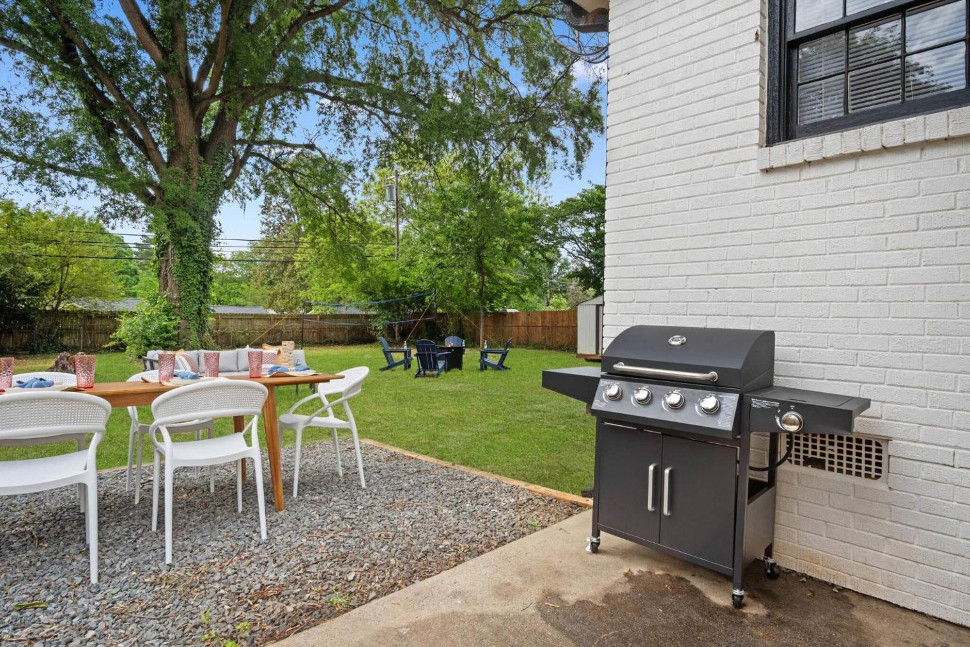 3bd Near Dt | Bbq, Backyard Games & Outdoor Dining Holiday home