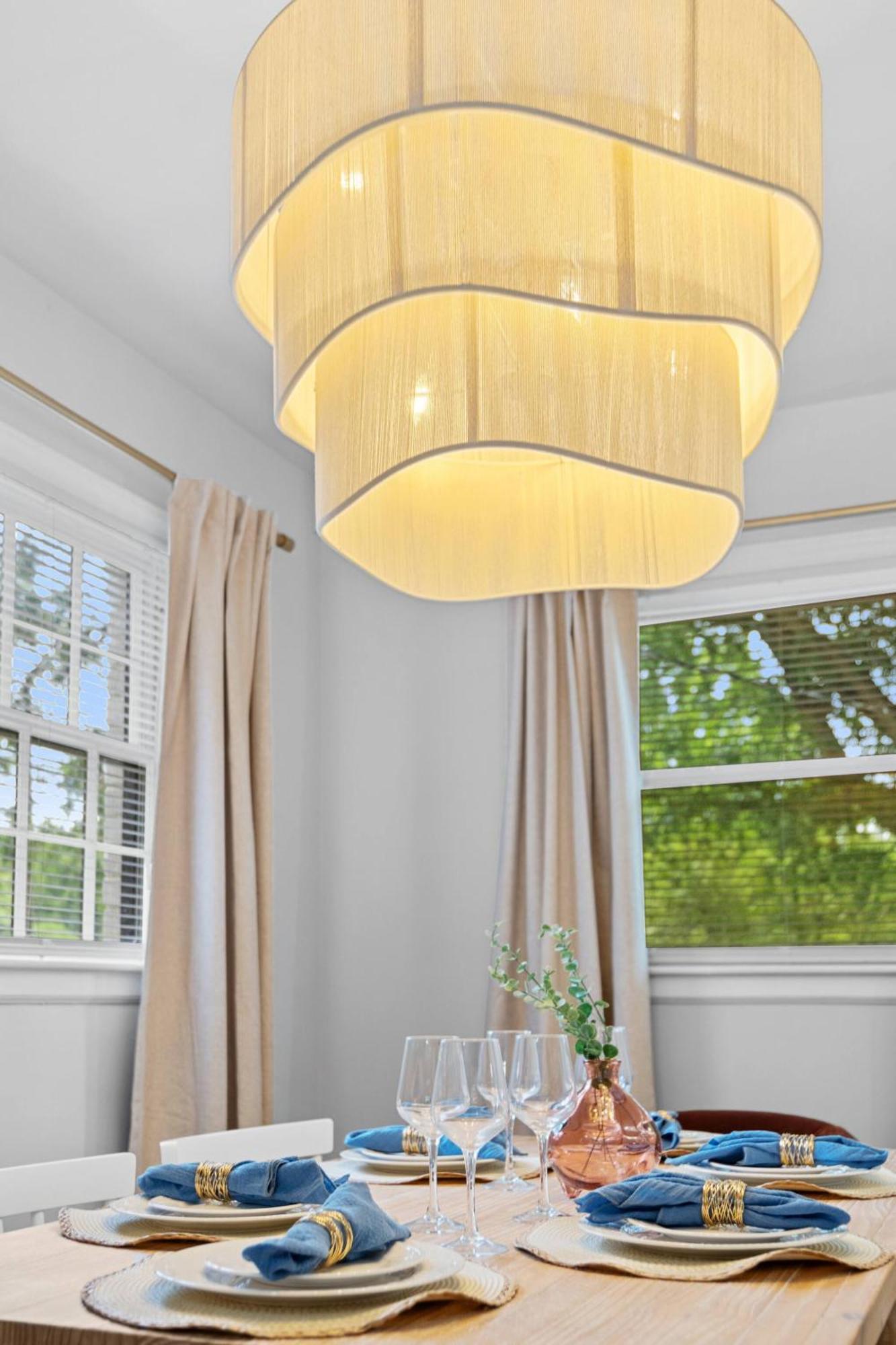 3bd Near Dt | Bbq, Backyard Games & Outdoor Dining Holiday home *